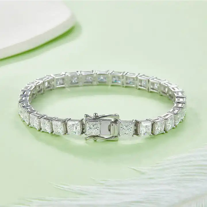 The Régence - 16ct Princess-Cut Moissanite Tennis Bracelet in Luminous Sterling Silver
