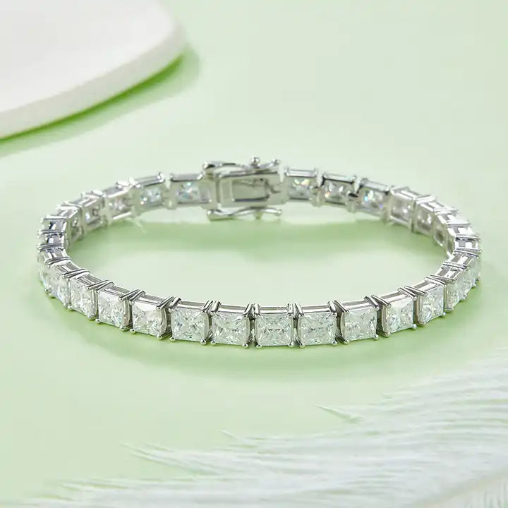 The Régence - 16ct Princess-Cut Moissanite Tennis Bracelet in Luminous Sterling Silver