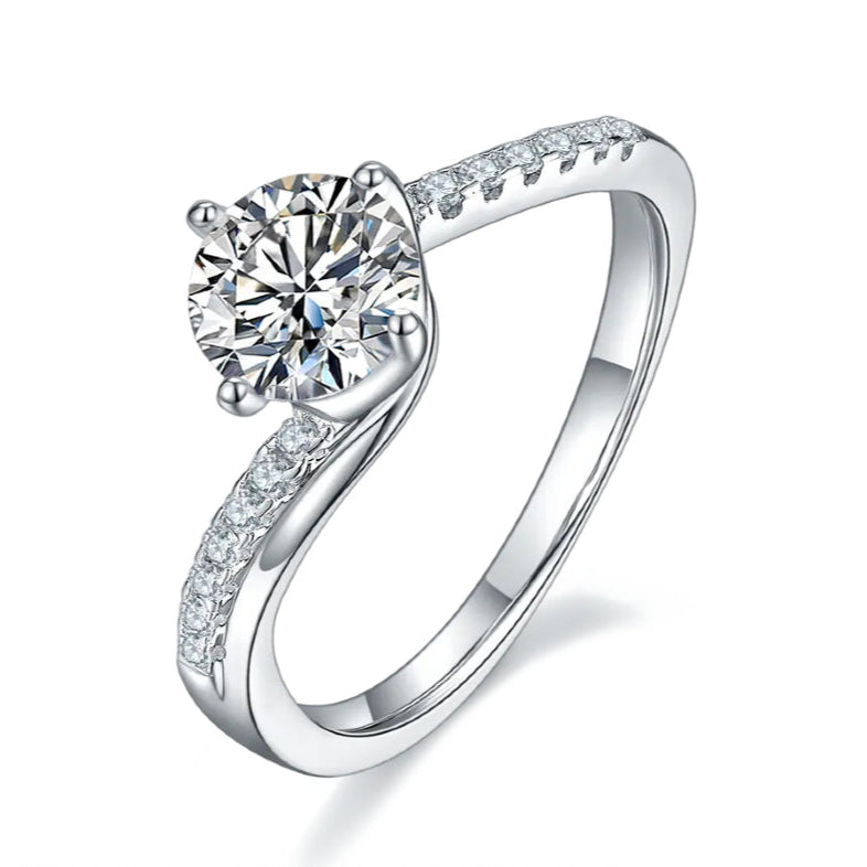 Elevé 1.00ct Moissanite Engagement Ring Set in Sterling Silver