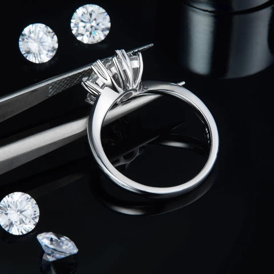 Floral 1.00ct Moissanite Engagement Ring