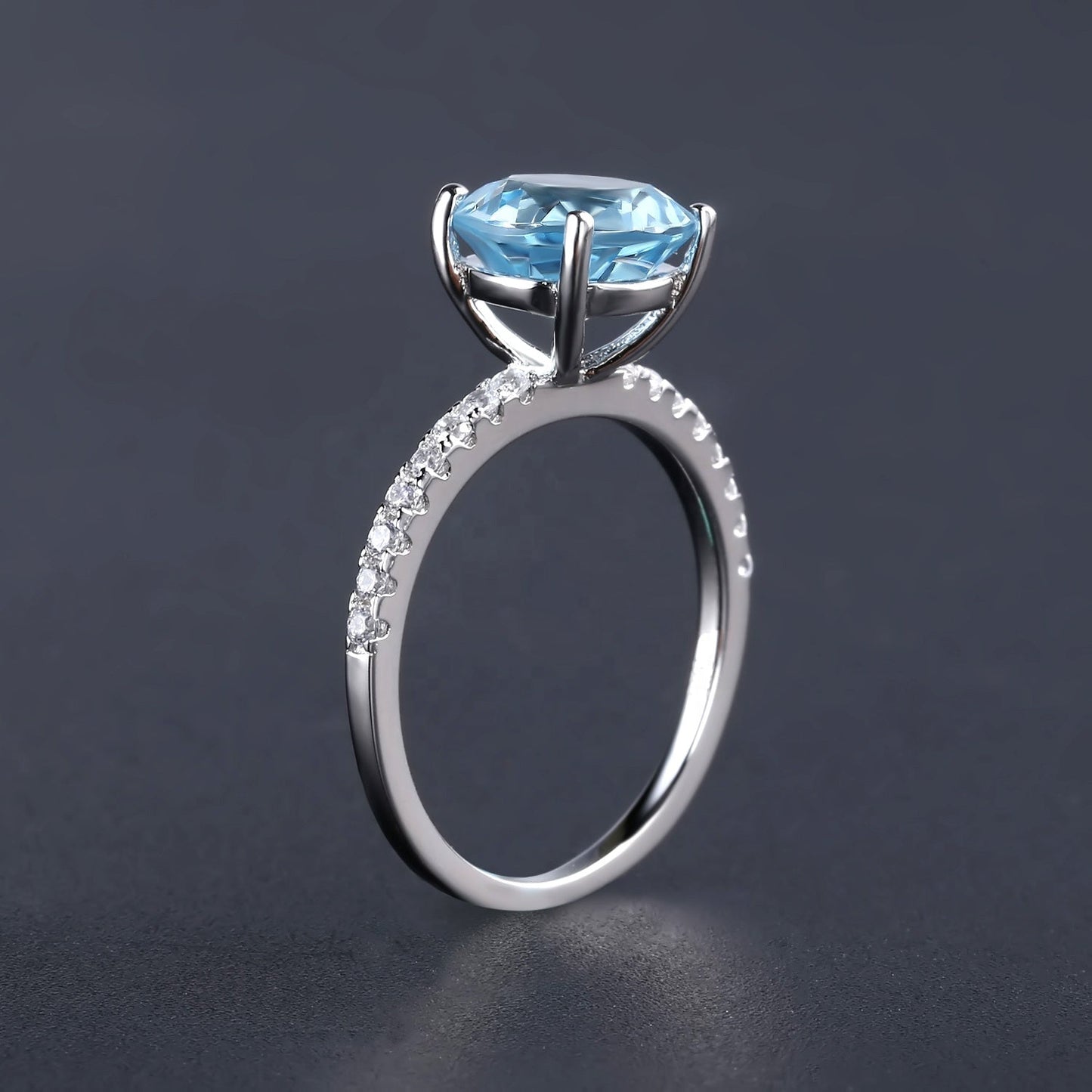 Privé Blue Topaz Ring - Round Brilliant Cut