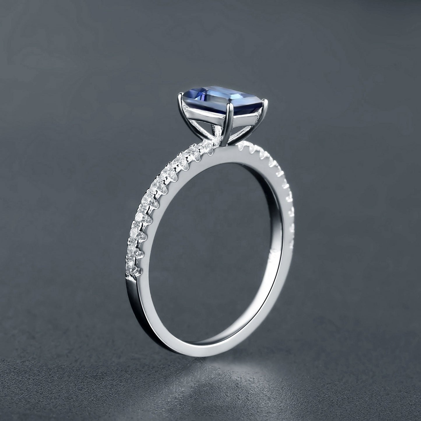Privé Mystic Quartz Ring - Emerald Cut