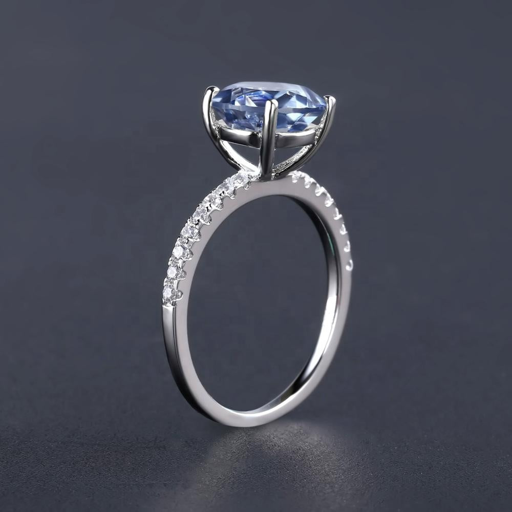 Privé Mystic Quartz Ring - Round Brilliant Cut