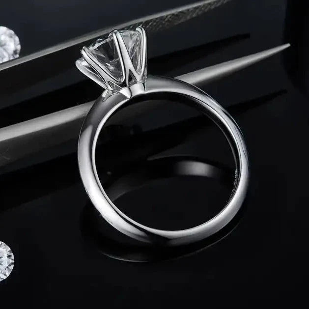 Solitaire Tiffany 6 Claw Setting 2.00ct Moissanite Engagement Ring Set in 9ct White Gold