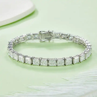 The Régence - 16ct Princess-Cut Moissanite Tennis Bracelet in Luminous Sterling Silver