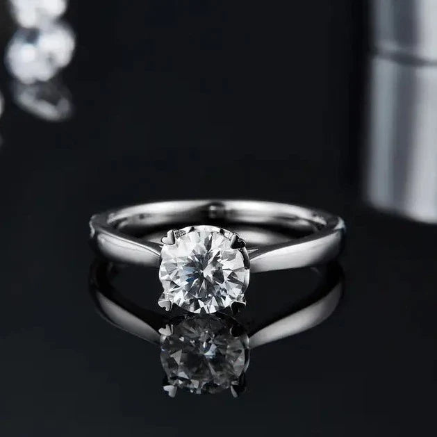 Heritage Solitaire 4 Heart Shaped Claws 1.00ct Moissanite Engagement Ring Set in 9ct White Gold