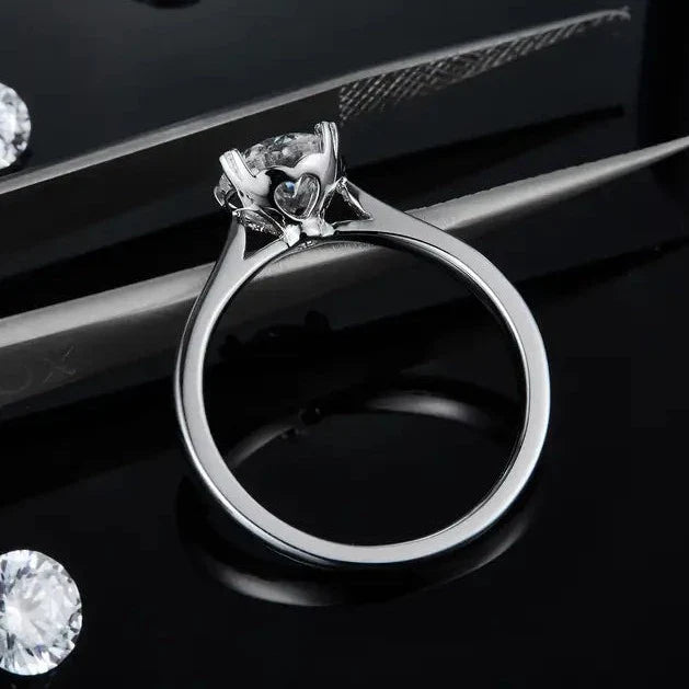 Heritage Solitaire 4 Heart Shaped Claws 1.00ct Moissanite Engagement Ring Set in 9ct White Gold
