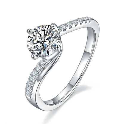 Elevé 1.00ct Moissanite Engagement Ring Set in Sterling Silver
