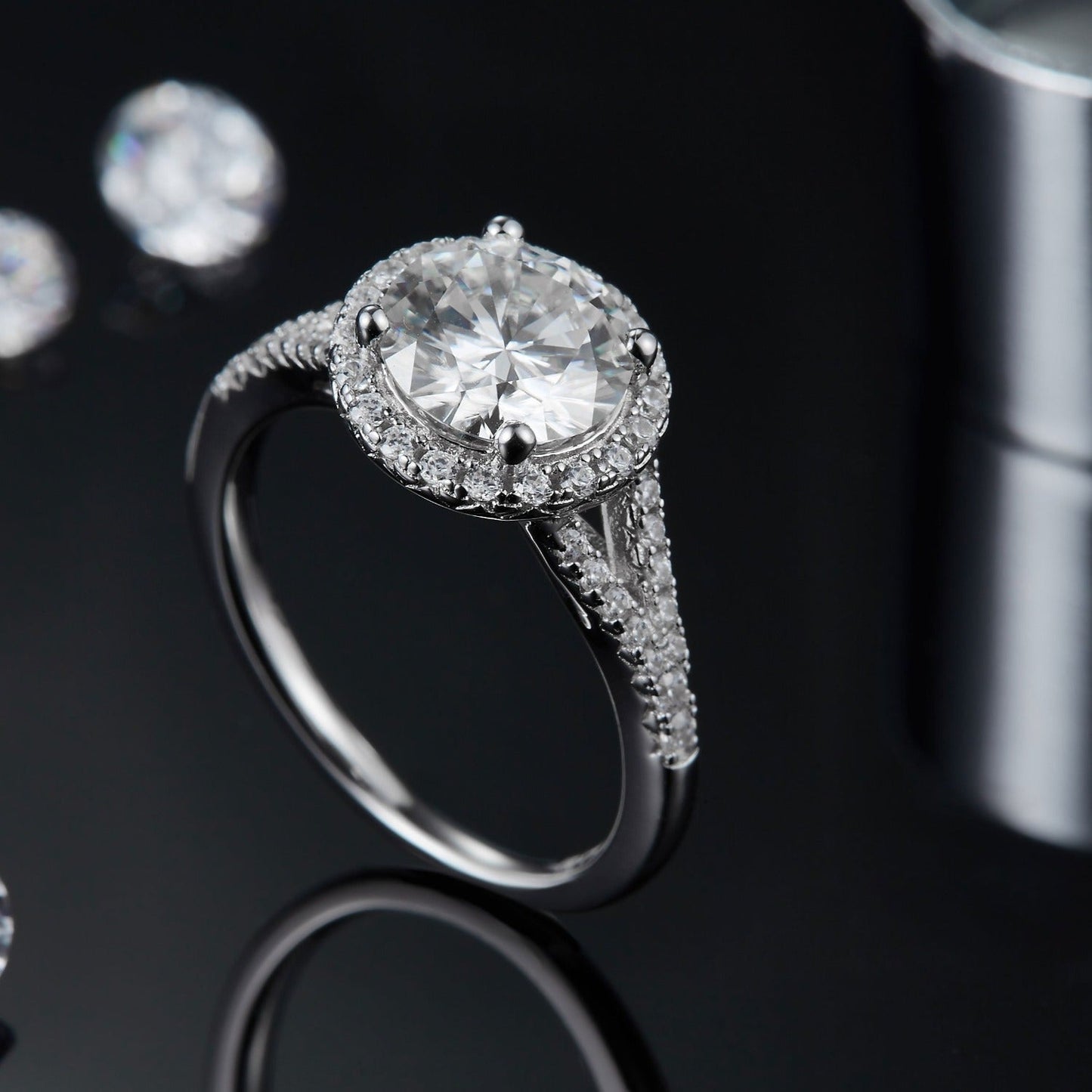 Elevé 2.00ct Halo Moissanite Engagement Ring