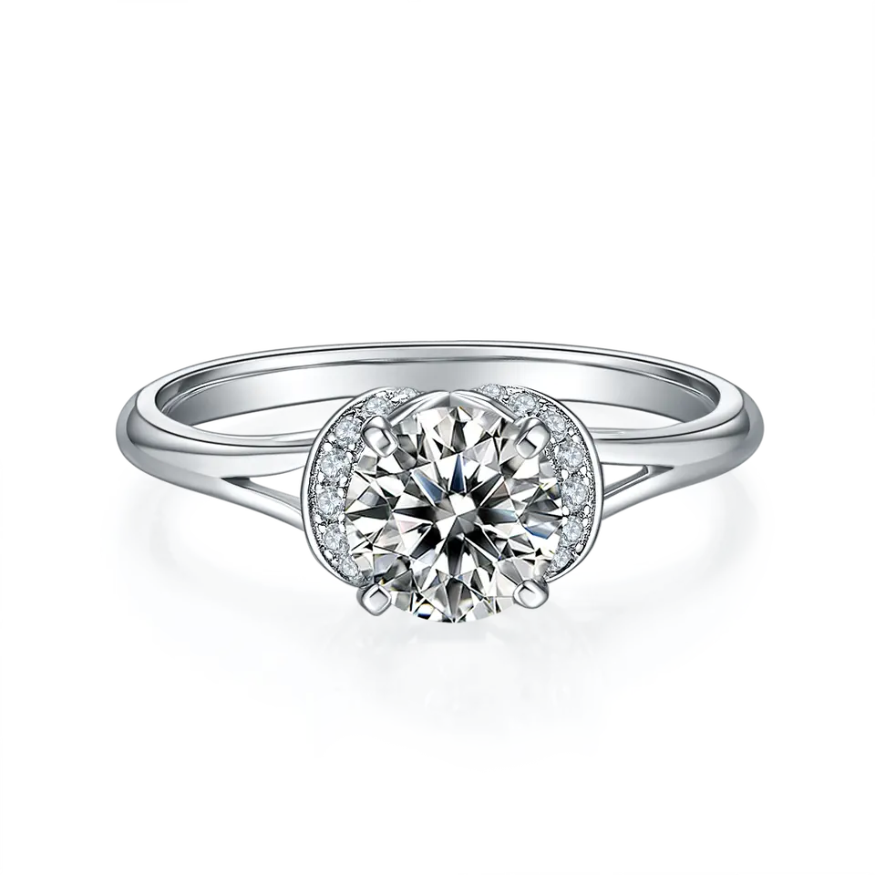 Privé 1.00ct Moissanite Engagement Ring Set in Sterling Silver