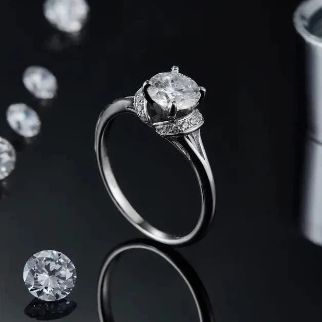 Privé 1.00ct Moissanite Engagement Ring Set in Sterling Silver