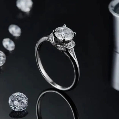 Privé 1.00ct Moissanite Engagement Ring Set in Sterling Silver