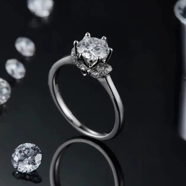 Privé Floral 1.00ct Moissanite Engagement Ring Set in Sterling Silver