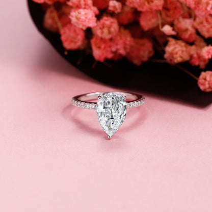 Privé Pear Shape 1.25ct Moissanite Engagement Ring Set in 9ct White Gold
