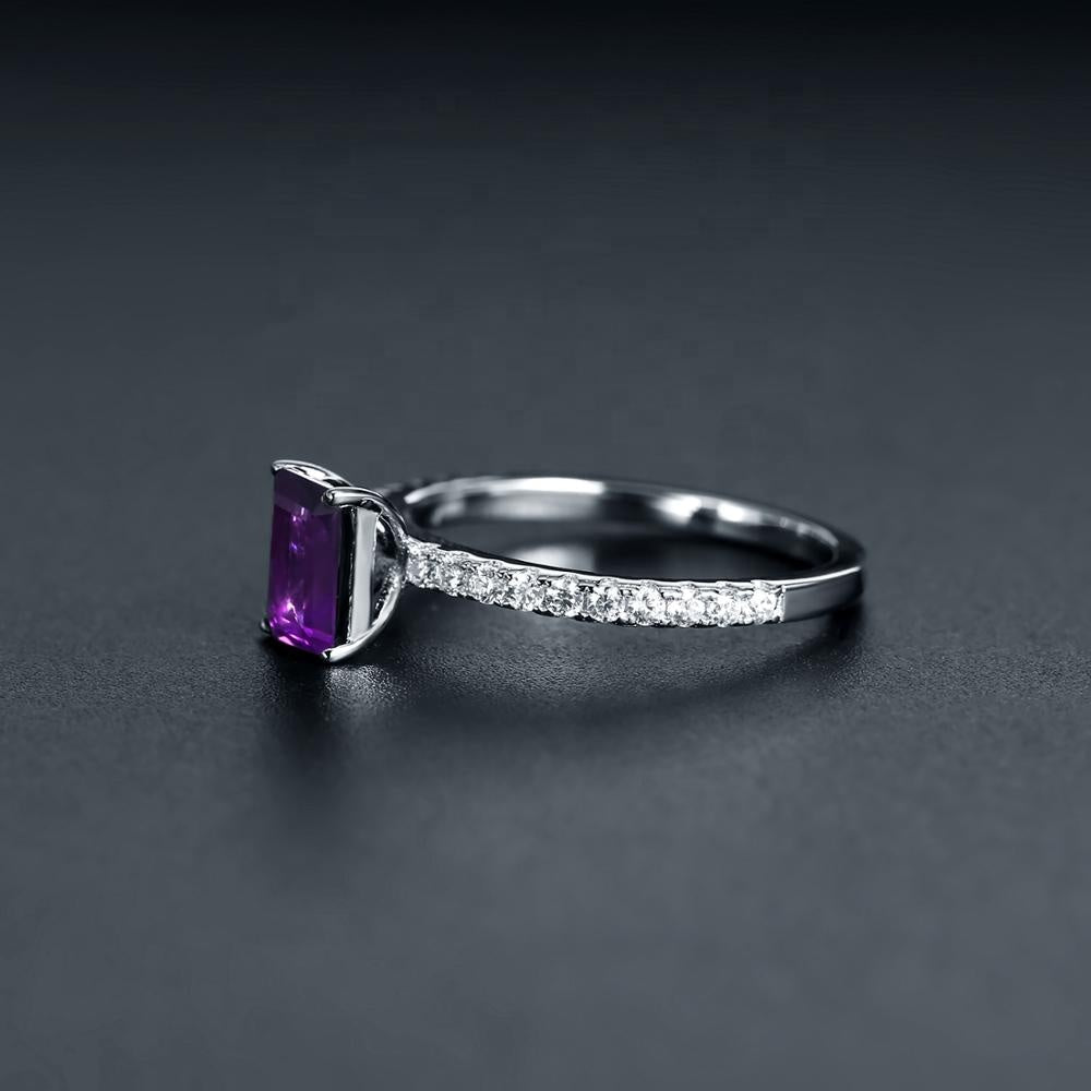 Privé Amethyst Ring - Emerald Cut