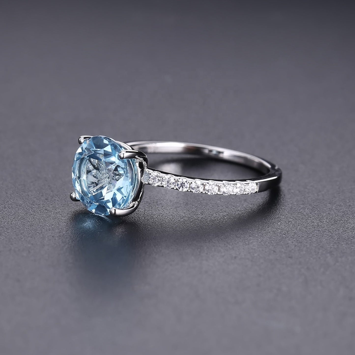 Privé Blue Topaz Ring - Round Brilliant Cut