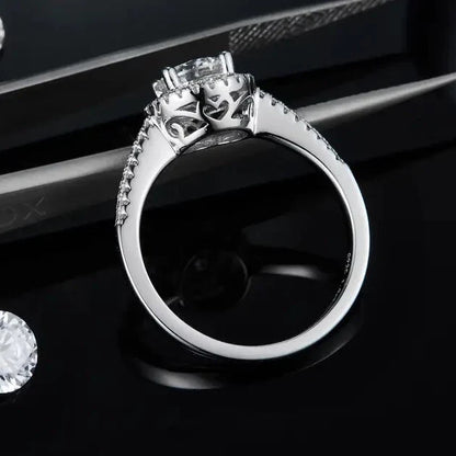Halo Éternel 1.00ct Moissanite Engagement Ring Set in 9ct White Gold