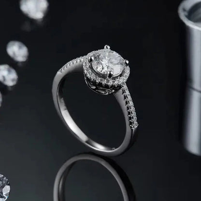 Halo Éternel 1.00ct Moissanite Engagement Ring Set in Sterling Silver