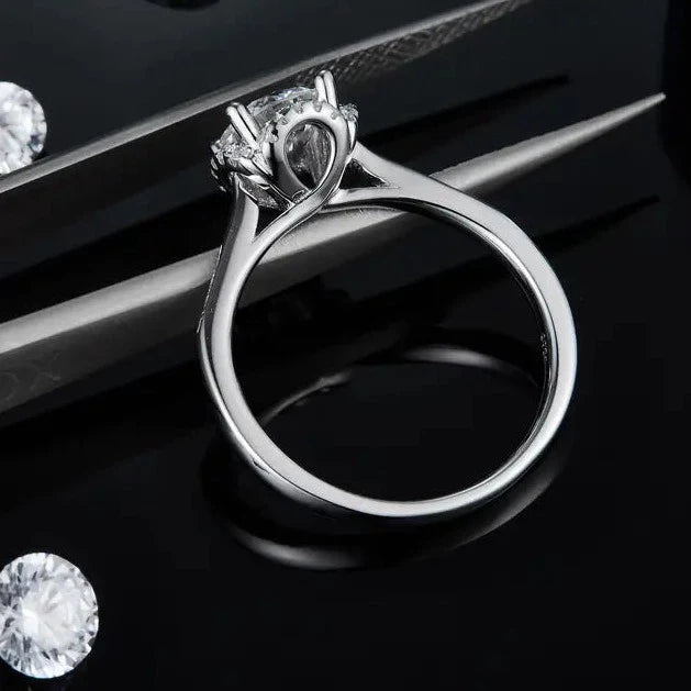 Privé Halo 1.00ct Moissanite Engagement Ring Set in Sterling Silver